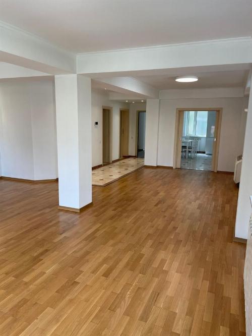 Exclusive Building for Rent – Spring Area 9