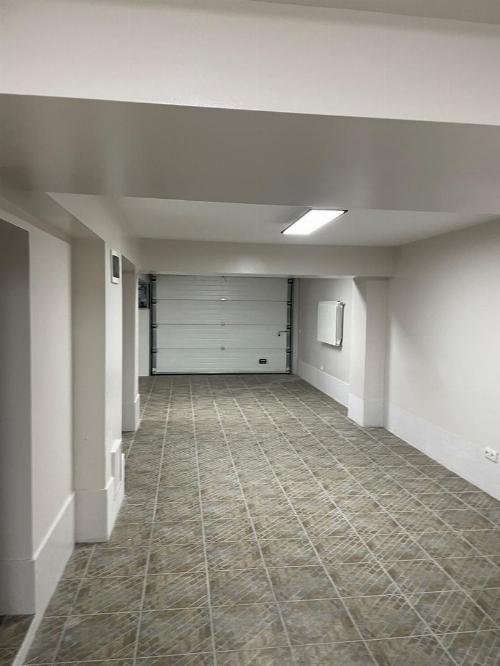 Exclusive Building for Rent – Spring Area 10