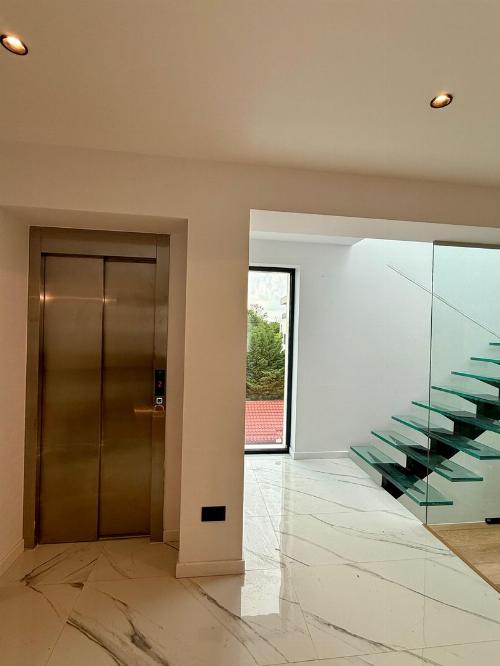 EXCLUSIVE PENTHOUSE WITH PANORAMIC TERRACE ON EROUL IANCU NICOLAE 10