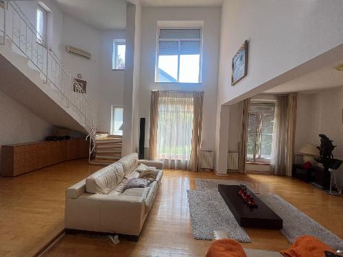 Great house, first rent Iancu Nicolae 1