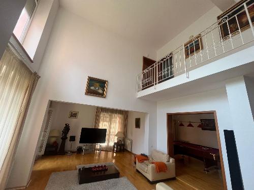 Great house, first rent Iancu Nicolae 3