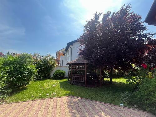Great house, first rent Iancu Nicolae 7