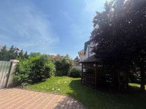 Great house, first rent Iancu Nicolae 8