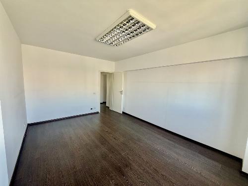 Suitable office 2