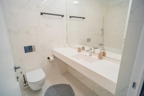 One Eliade / mobilat lux / 3 camere 16