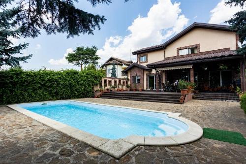 FOR SALE | VILLA+POOL SNAGOV | 7 ROOMS 2