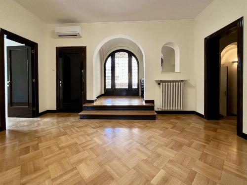 Aviatorilor, apartment in unfurnished villa 4
