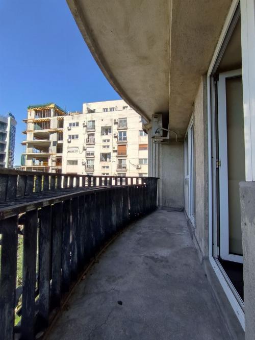 Apartament 3 camere de vanzare Blvd Unirii decomandat 12