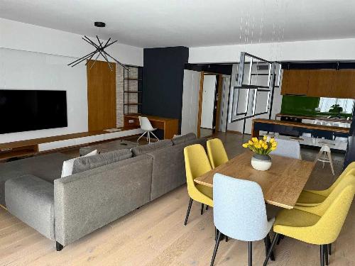 2-room apartment, dressing room, 2 bathrooms and parking 4