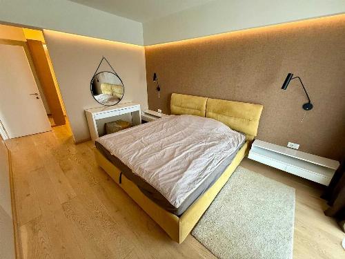 2-room apartment, dressing room, 2 bathrooms and parking 6