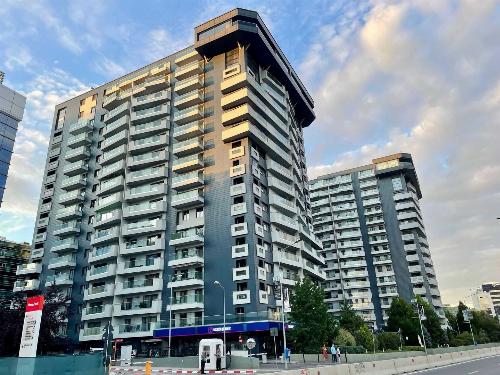 2-room apartment, dressing room, 2 bathrooms and parking 8