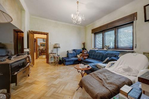 Apartment in an interwar villa, Foisorul de Foc – Armeneasca 9