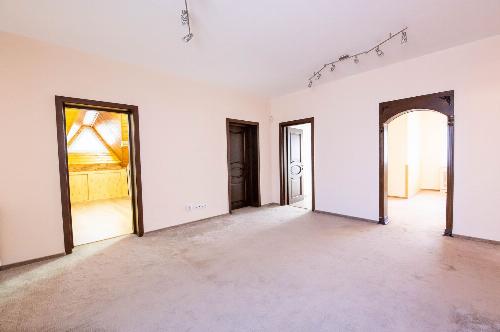 P+2 villa with swimming pool, 22 rooms and ZERO consumption, Baneasa – Romatsa 9