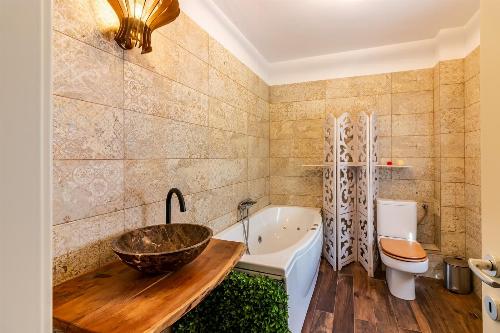 Detached villa for rent in the Azur district, Pipera 8