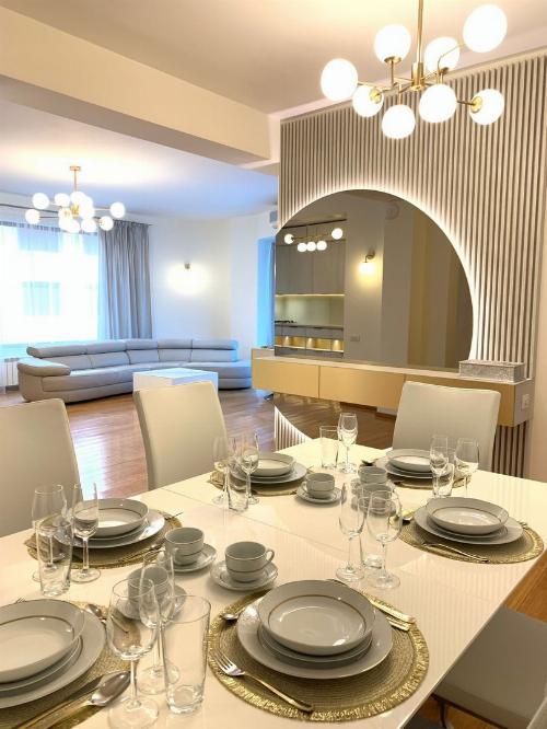 3 ROOM APARTMENT HERASTRAU 2