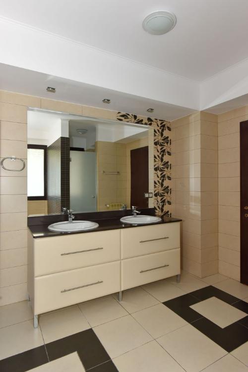 Cotroceni, office or residential building 7