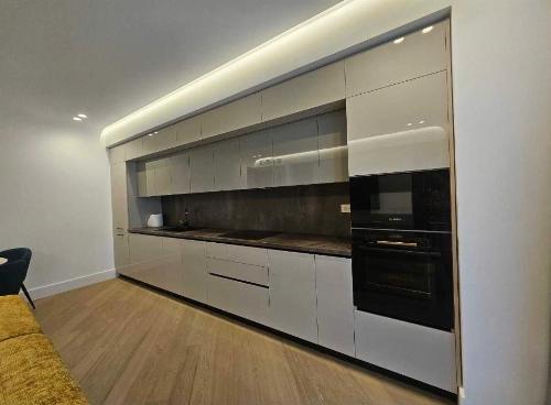 Modern 3-room apartment in Cortina 126 / Underground parking 3