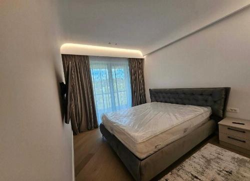Modern 3-room apartment in Cortina 126 / Underground parking 5