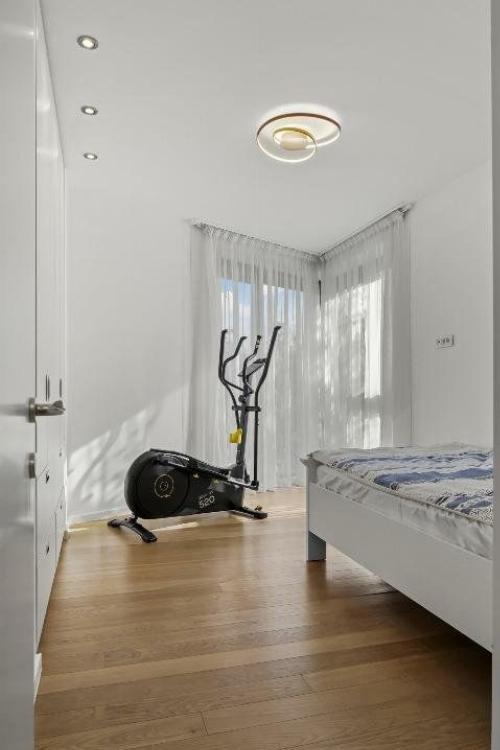 One Floreasca Lake / 2 parking spaces and storage room included in the price 13