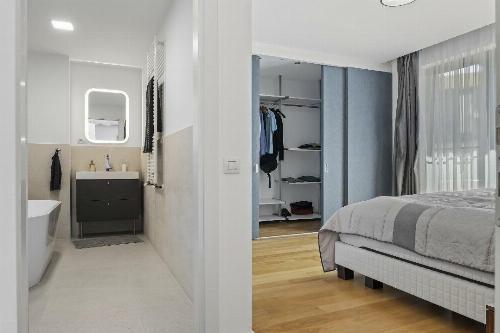 One Floreasca Lake / 2 parking spaces and storage room included in the price 8