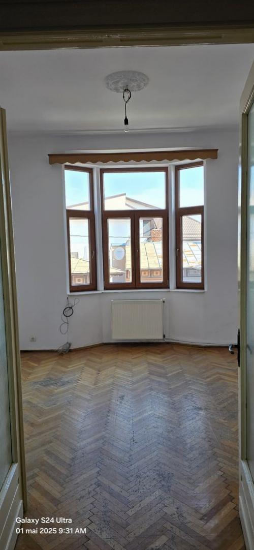 Apartament 4 camere de vanzare 13