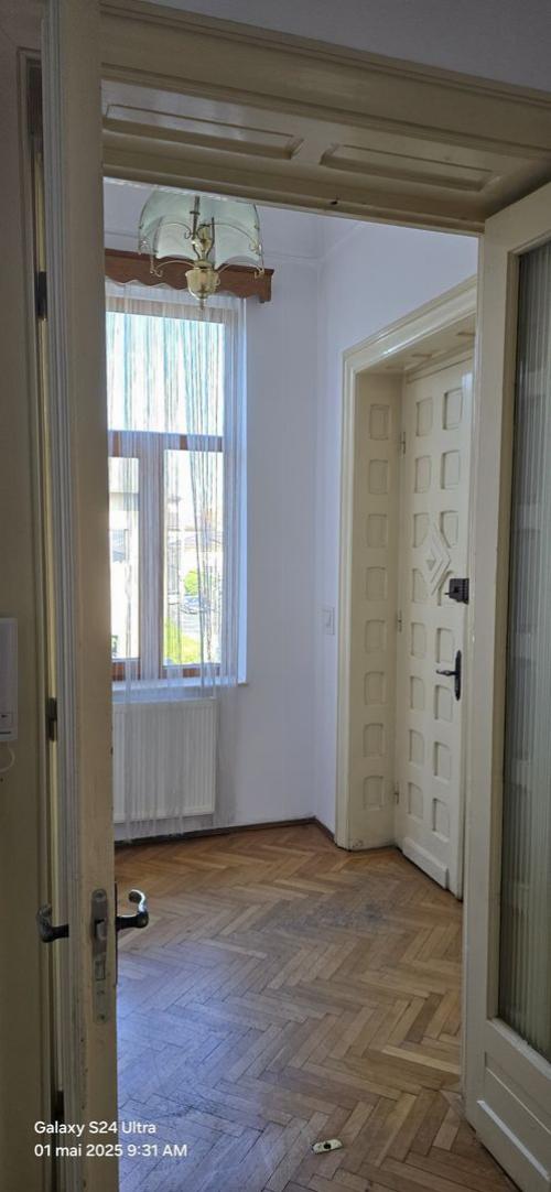 Apartament 4 camere de vanzare 3
