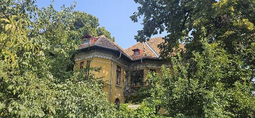 Cotroceni opportunity to arrange attic and attic in an elegant villa 1