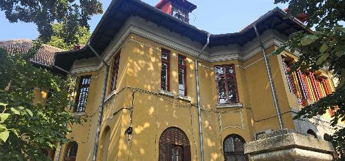 Cotroceni opportunity to arrange attic and attic in an elegant villa 2