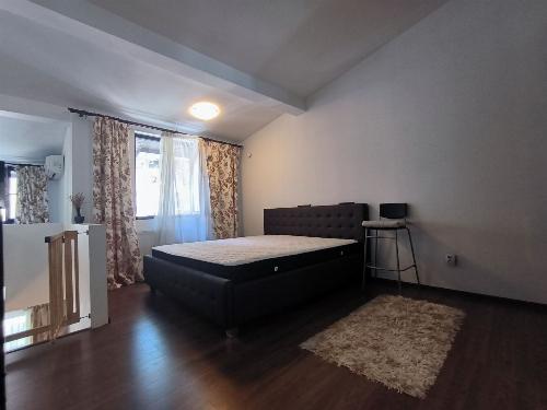 De vânzare duplex pe strada Occidentului 11
