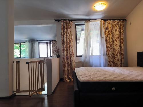 De vânzare duplex pe strada Occidentului 13