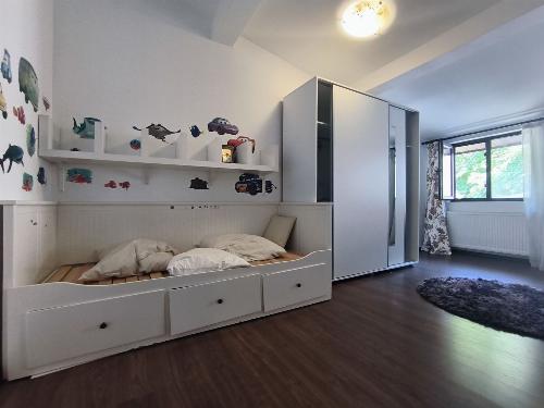 De vânzare duplex pe strada Occidentului 15
