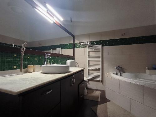 De vânzare duplex pe strada Occidentului 19