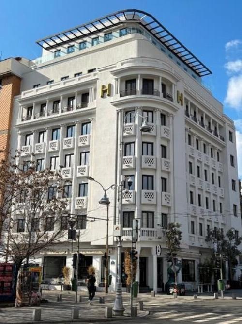 Exclusive furnished apartment, new building Calea Victoriei 1