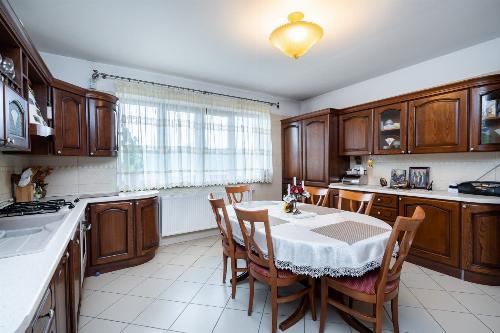 Spectacular villa with 1,000 sqm land – Bucureştii Noi 9