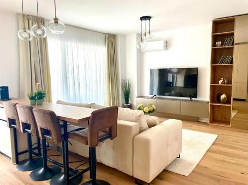 Prima Vista: 2 rooms + underground parking 3