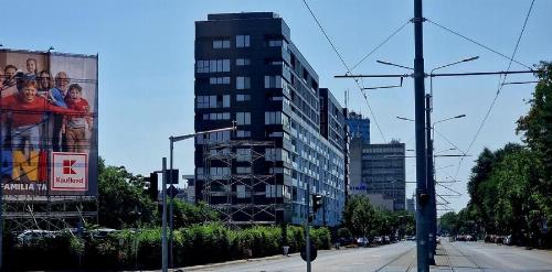 102 the Address / Mobilat și utilat 14