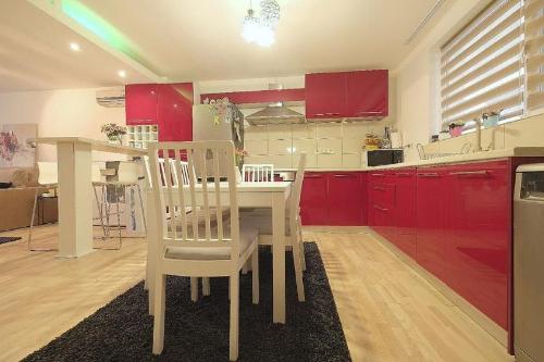 Duplex superb | Tunari | Curte retrasa 2