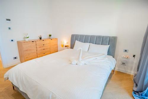 Spacious apartment in the Aviatiei area, fully furnished and equipped – 140 sqm 12