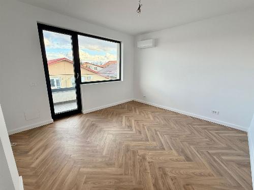 Cambridge School of Bucharest / Vilă nouă 19