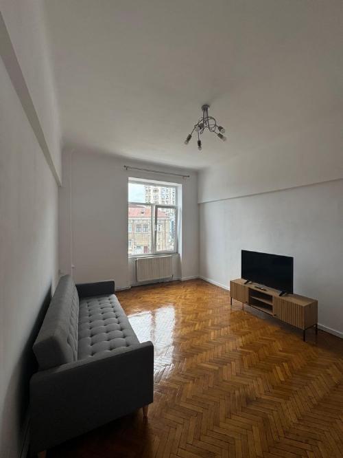 Apartament 2 camere lângă parcul Carol 2