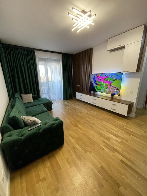 Închiriez apartament cu 2 camere Atlas Aviației 2