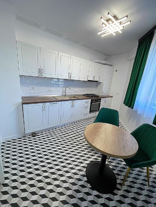 Închiriez apartament cu 2 camere Atlas Aviației 5
