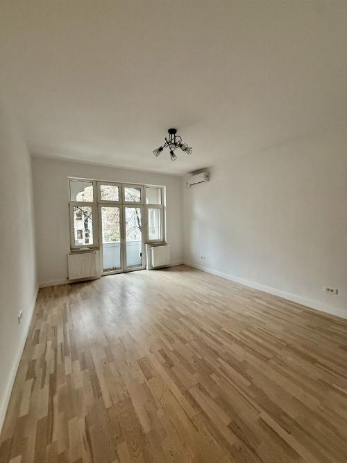 Vilă interbelică restaurată / ideală pentru spațiu de birouri 8