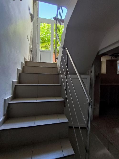 Casa 3 camere de vanzare curte comuna Universitate 17