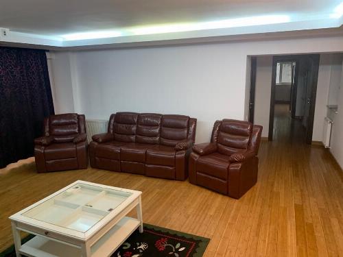 Apartament 3 camere de inchiriat Eminescu 16