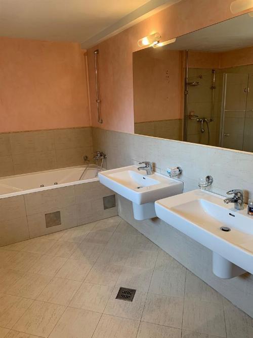 Apartament 3 camere de inchiriat Eminescu 7