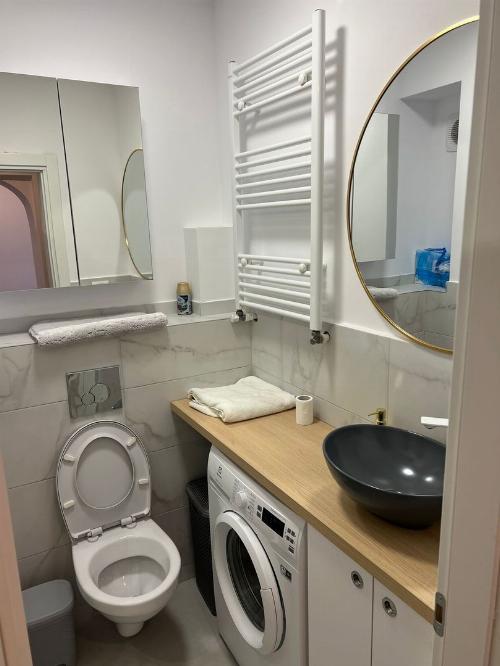 3 room apartment Amzei Square 15