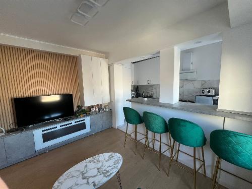 3 room apartment Amzei Square 6