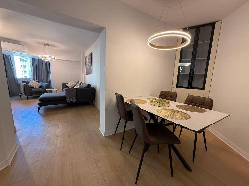 Apartament de 3 camere Piața Alba Iulia 9