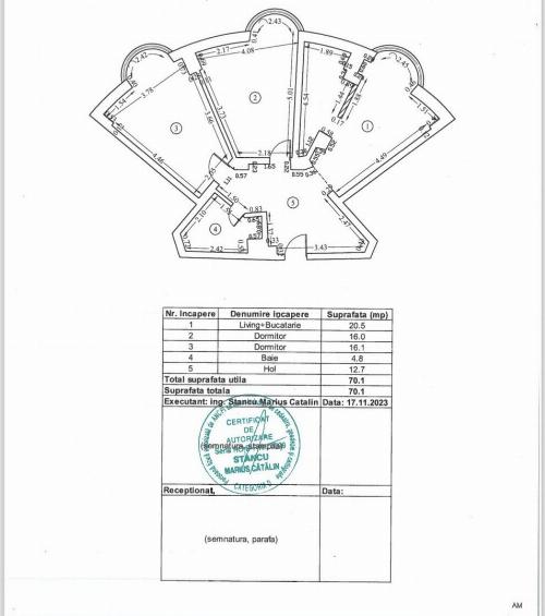 Apartament de 3 camere Piața Alba Iulia 10